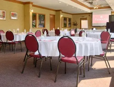 Ramada By Wyndham Saginaw Hotel & Suites 